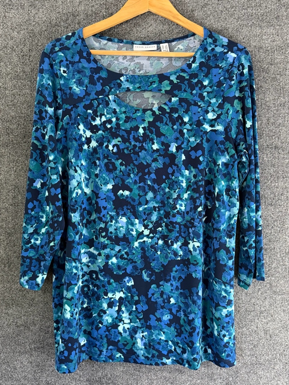 Susan Graver Womens Floral Liquid Knit Tunic Top Size Large Petite Keyhole Neck